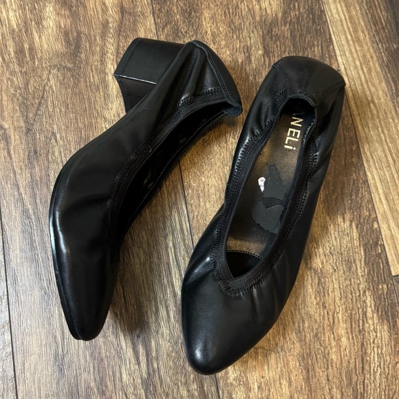Vaneli NWOT Gate Almond Toe Block Heel Black Leather Ballet Pumps - Picture 1 of 10